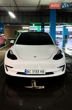Седан Tesla Model 3 2022 в Львові