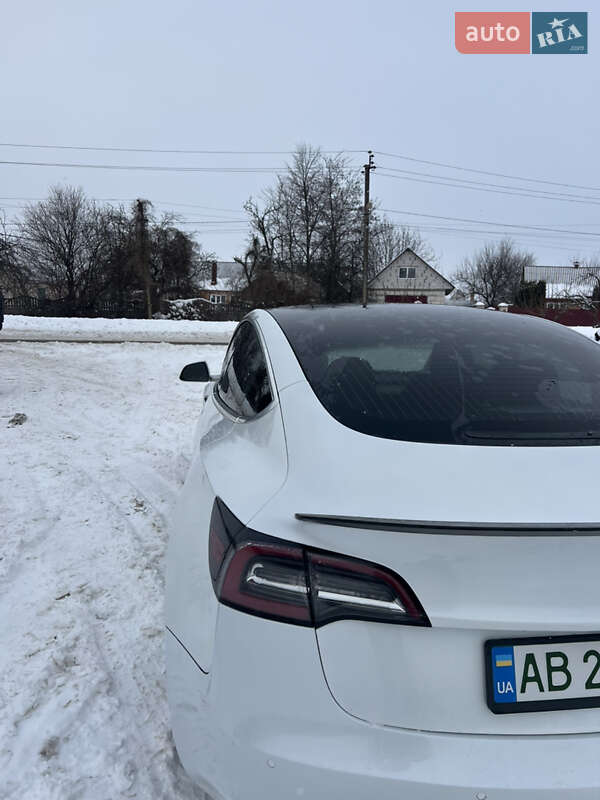 Седан Tesla Model 3 2020 в Калиновке