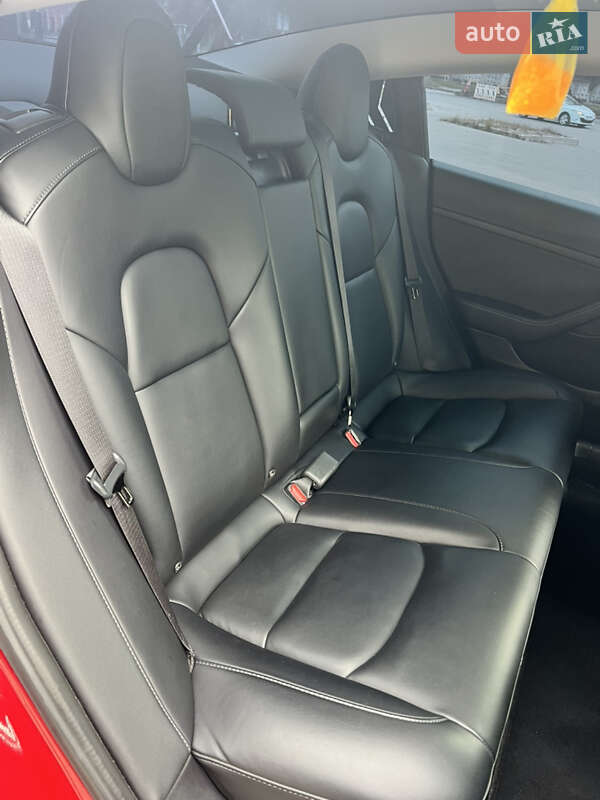 Седан Tesla Model 3 2022 в Львове фото 27 Седан Tesla Model 3 2022 в Львове