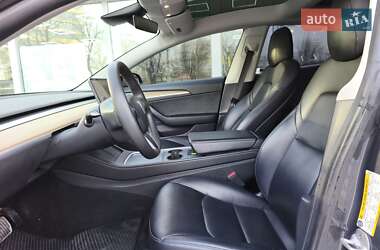 Седан Tesla Model 3 2021 в Днепре