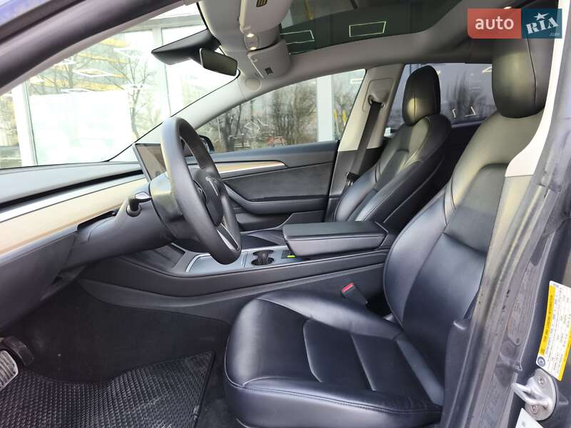 Седан Tesla Model 3 2021 в Днепре
