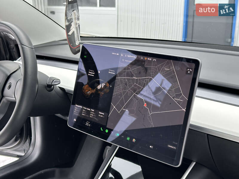 Седан Tesla Model 3 2020 в Рівному