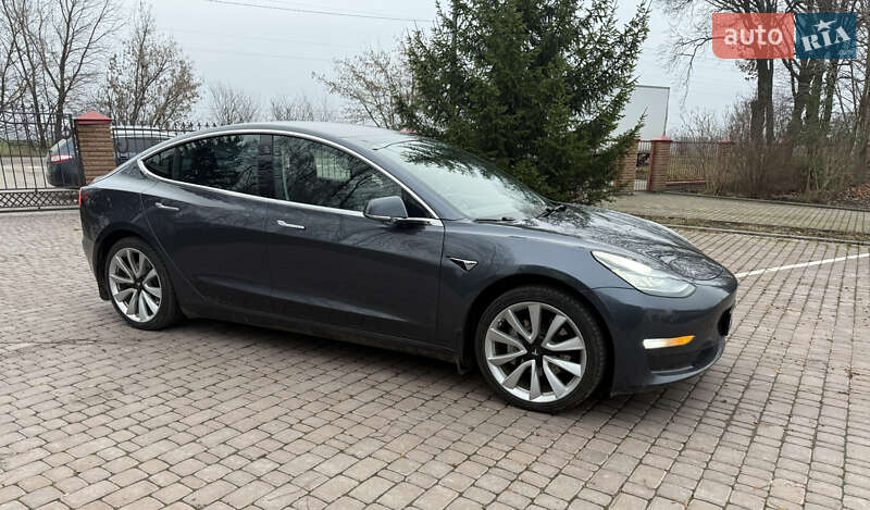 Tesla Model 3 2019
