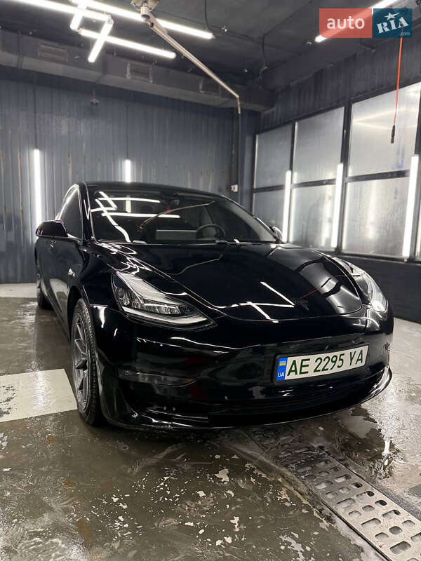 Tesla Model 3 2019 Tesla Model 3 2019