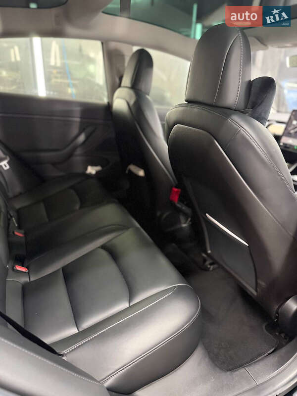 Седан Tesla Model 3 2019 в Дніпрі