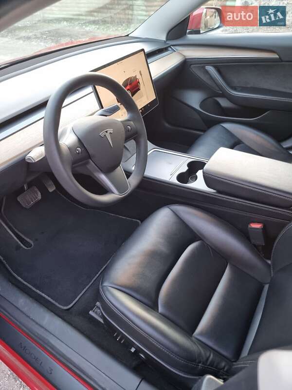 Седан Tesla Model 3 2022 в Запоріжжі