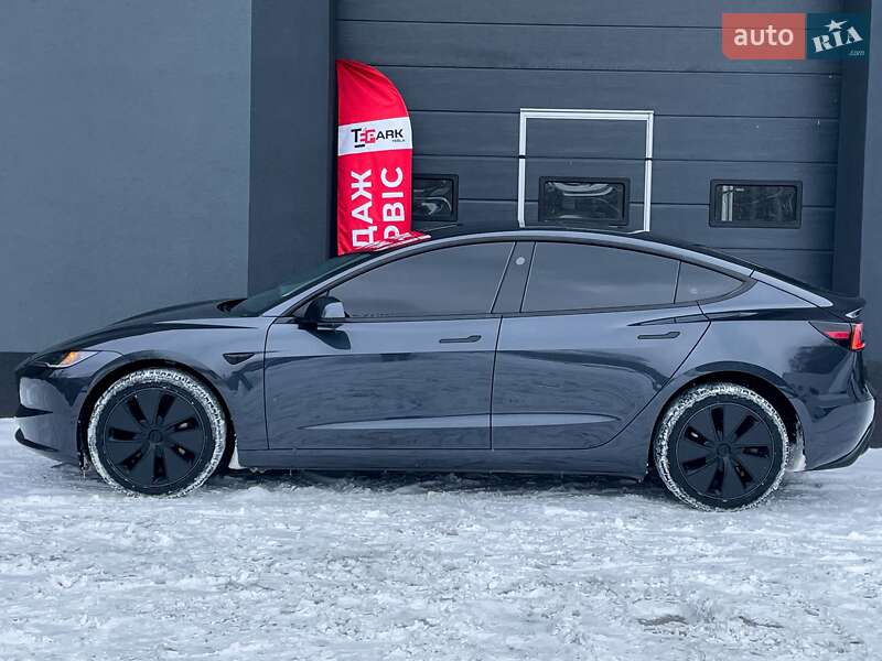 Седан Tesla Model 3 2025 в Киеве фото 5 Седан Tesla Model 3 2025 в Киеве