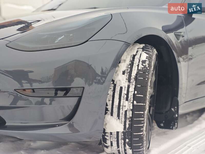 Седан Tesla Model 3 2023 в Фастові