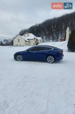 Седан Tesla Model 3 2020 в Львові
