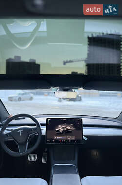 Седан Tesla Model 3 2022 в Киеве