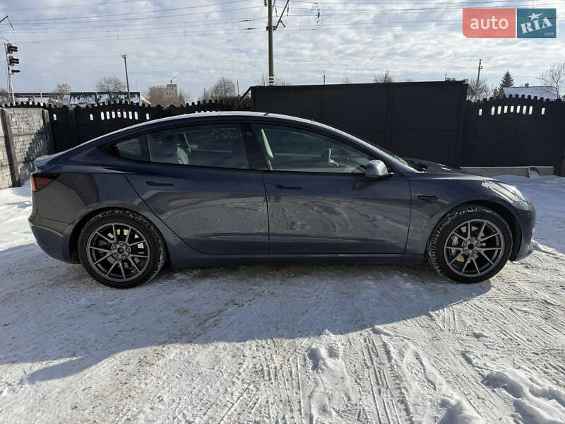 Седан Tesla Model 3 2021 в Луцьку