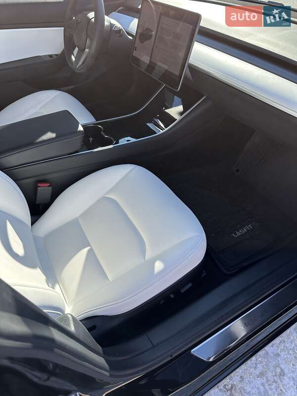 Седан Tesla Model 3 2020 в Харькове