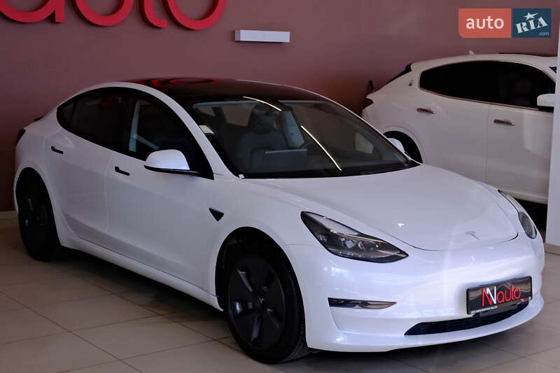 Седан Tesla Model 3 2022 в Одессе