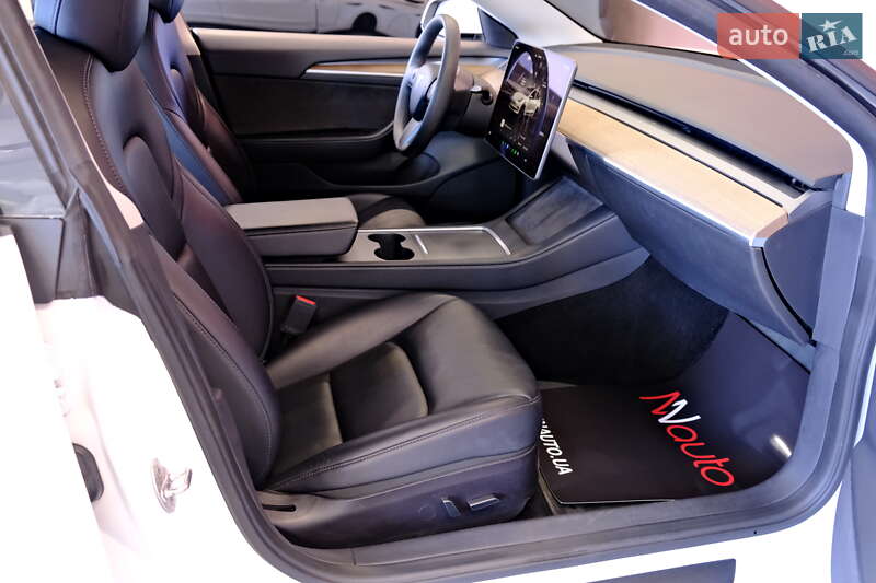 Седан Tesla Model 3 2022 в Одессе