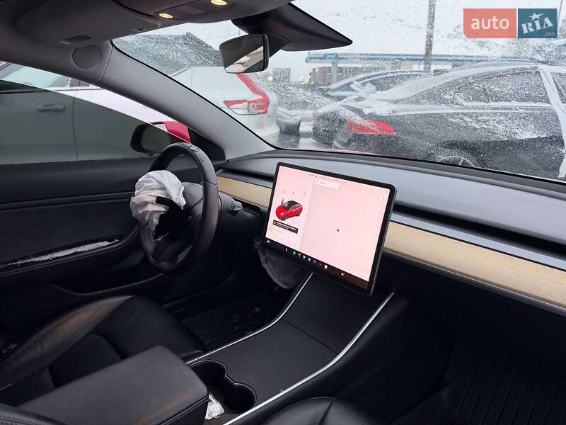 Седан Tesla Model 3 2019 в Луцке