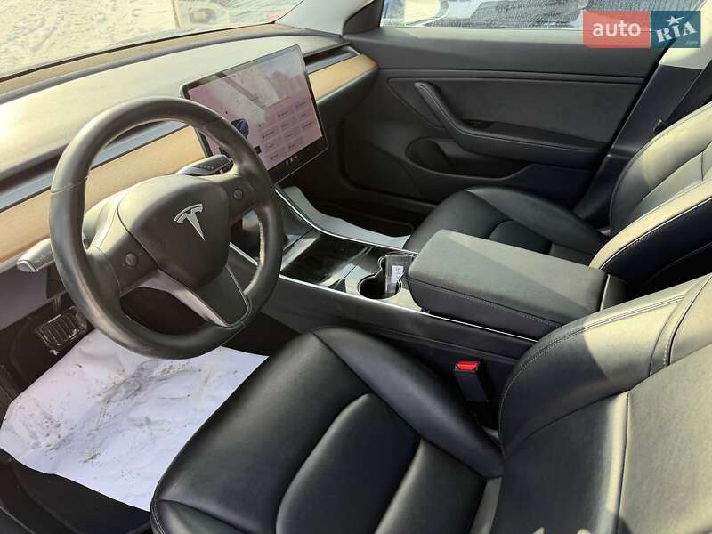 Седан Tesla Model 3 2018 в Луцьку