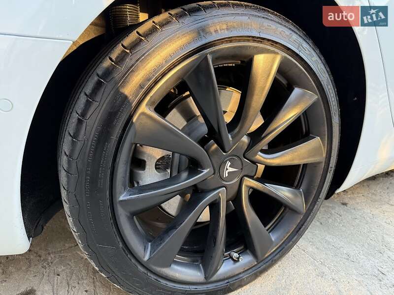 Седан Tesla Model 3 2020 в Ковелі фото 15 Седан Tesla Model 3 2020 в Ковелі