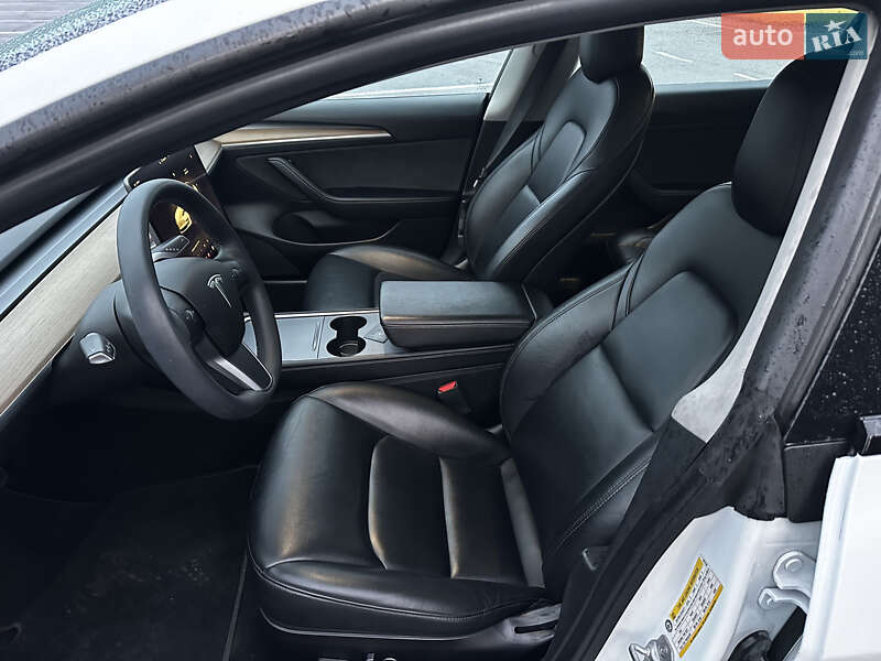 Седан Tesla Model 3 2022 в Ужгороде фото 33 Седан Tesla Model 3 2022 в Ужгороде