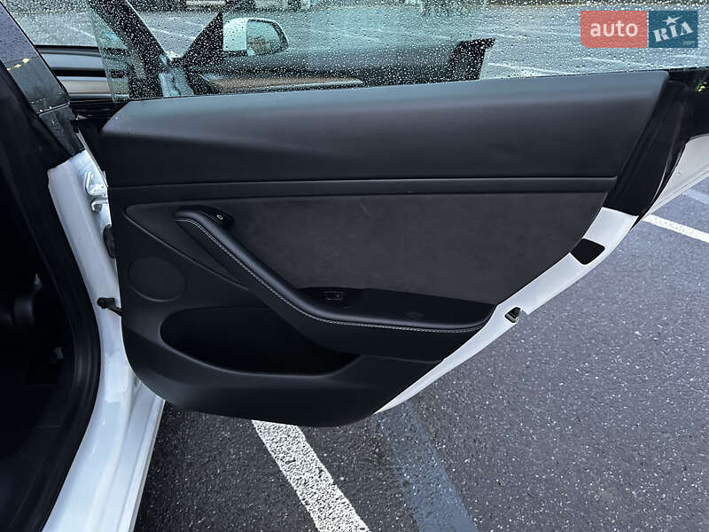 Седан Tesla Model 3 2022 в Ужгороде фото 40 Седан Tesla Model 3 2022 в Ужгороде