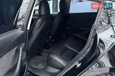Седан Tesla Model 3 2022 в Киеве