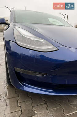 Седан Tesla Model 3 2023 в Одессе