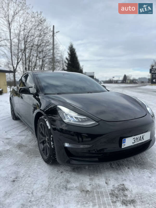 Tesla Model 3 2018