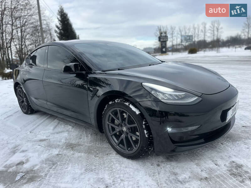 Седан Tesla Model 3 2018 в Ивано-Франковске