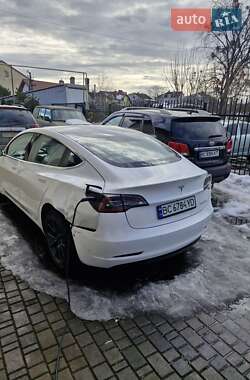 Седан Tesla Model 3 2018 в Львові