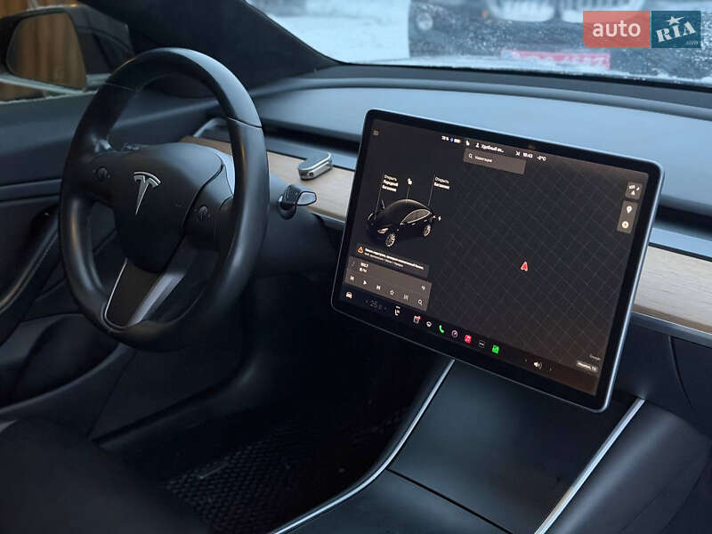 Седан Tesla Model 3 2019 в Рівному