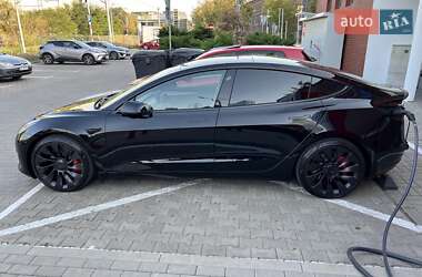 Седан Tesla Model 3 2023 в Києві