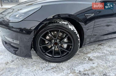 Седан Tesla Model 3 2021 в Луцке