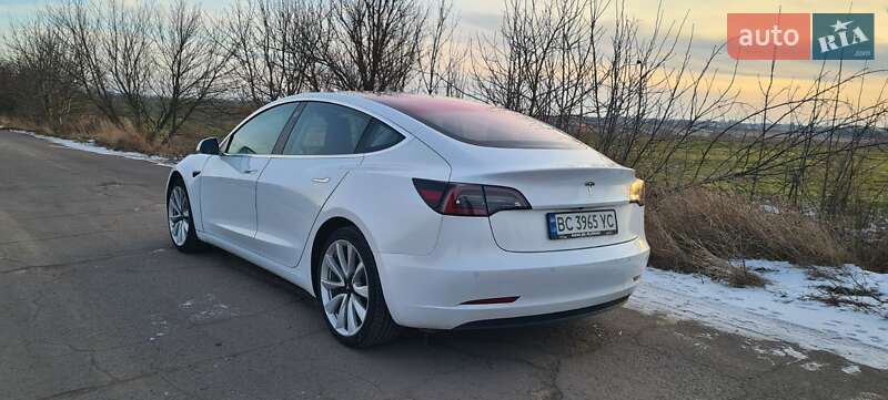 Седан Tesla Model 3 2017 в Нововолынске фото 9 Седан Tesla Model 3 2017 в Нововолынске