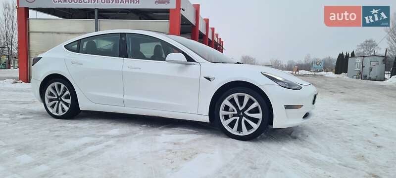 Седан Tesla Model 3 2017 в Нововолынске фото 13 Седан Tesla Model 3 2017 в Нововолынске