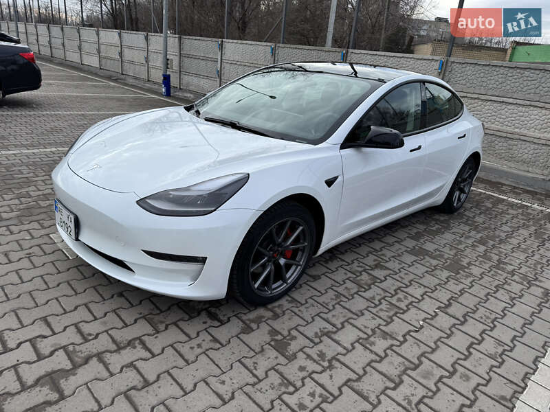 Седан Tesla Model 3 2020 в Кривому Розі