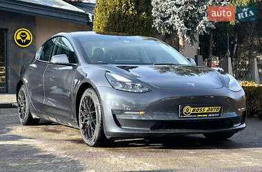Седан Tesla Model 3 2022 в Львове