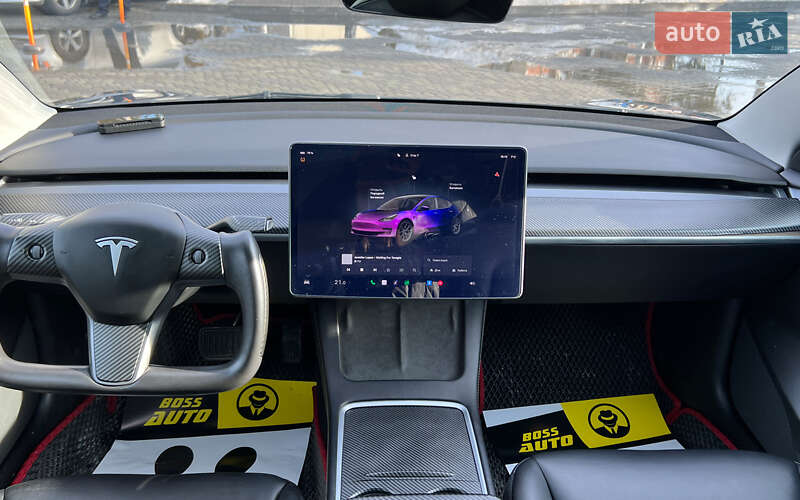 Седан Tesla Model 3 2022 в Львове