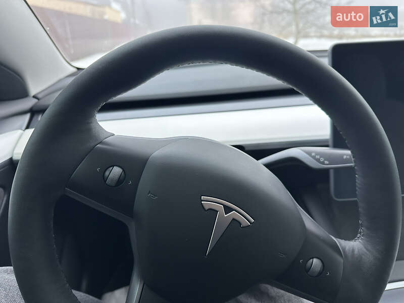 Седан Tesla Model 3 2022 в Виннице