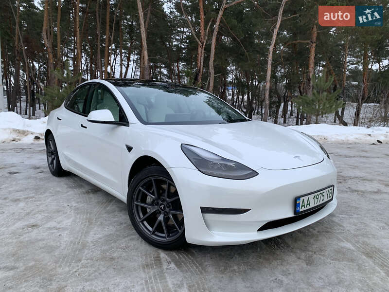 Седан Tesla Model 3 2021 в Киеве фото 2 Седан Tesla Model 3 2021 в Киеве