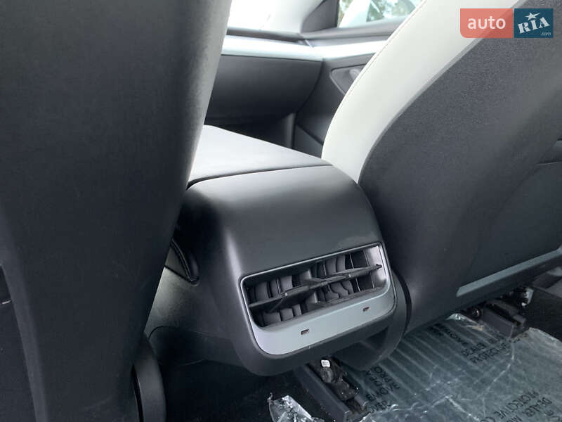 Седан Tesla Model 3 2021 в Киеве фото 11 Седан Tesla Model 3 2021 в Киеве