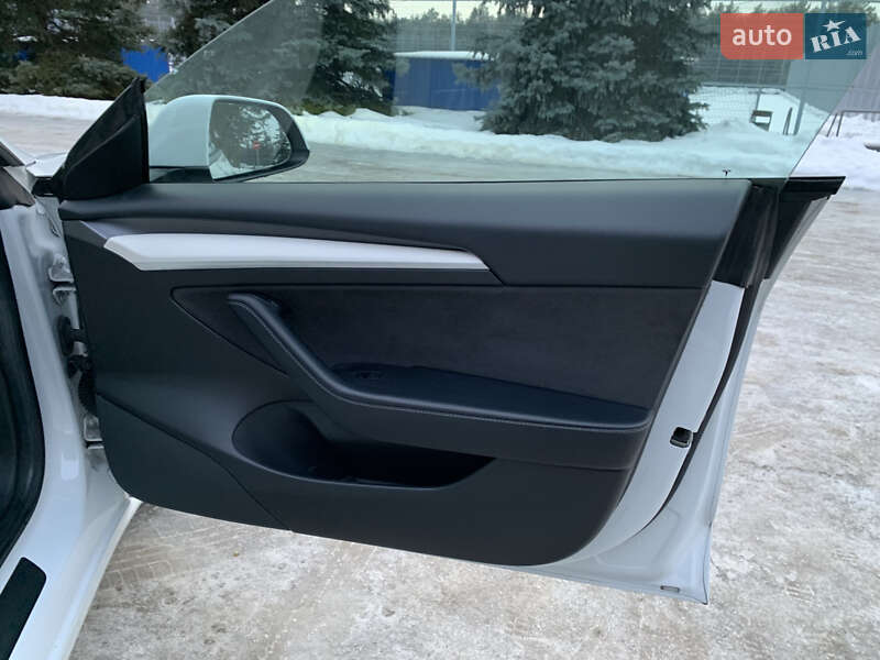 Седан Tesla Model 3 2021 в Киеве фото 20 Седан Tesla Model 3 2021 в Киеве