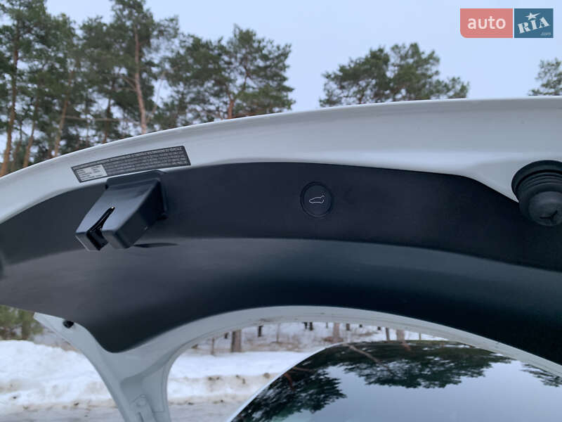 Седан Tesla Model 3 2021 в Киеве фото 28 Седан Tesla Model 3 2021 в Киеве