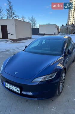 Седан Tesla Model 3 2024 в Одессе