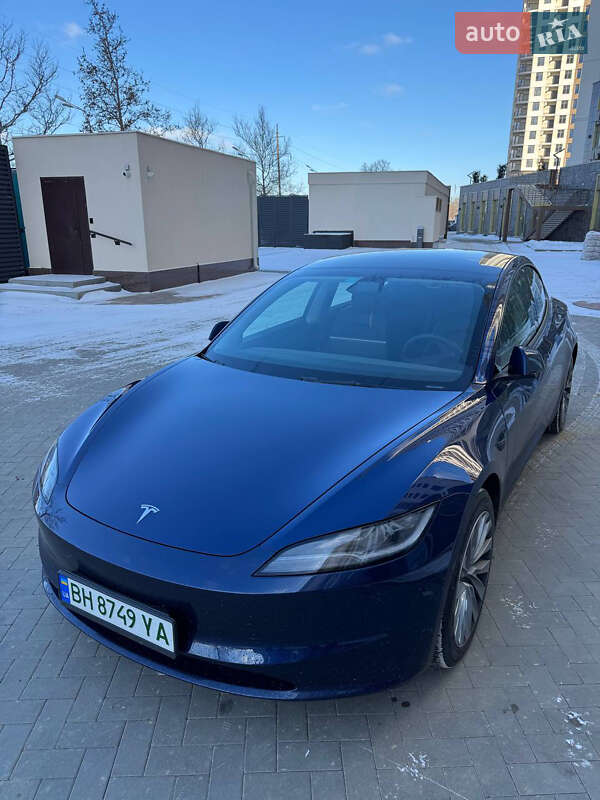 Седан Tesla Model 3 2024 в Одессе