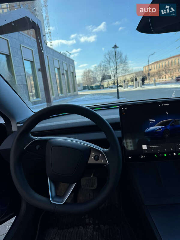 Седан Tesla Model 3 2024 в Одессе
