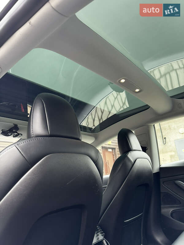 Седан Tesla Model 3 2019 в Одессе