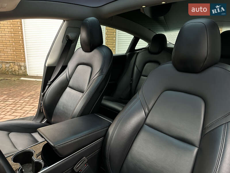 Седан Tesla Model 3 2019 в Одесі фото 21 Седан Tesla Model 3 2019 в Одесі
