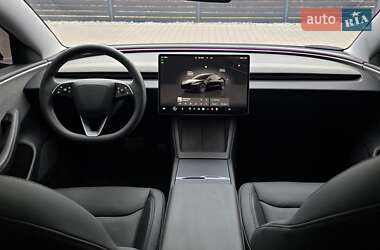 Седан Tesla Model 3 2025 в Мукачево
