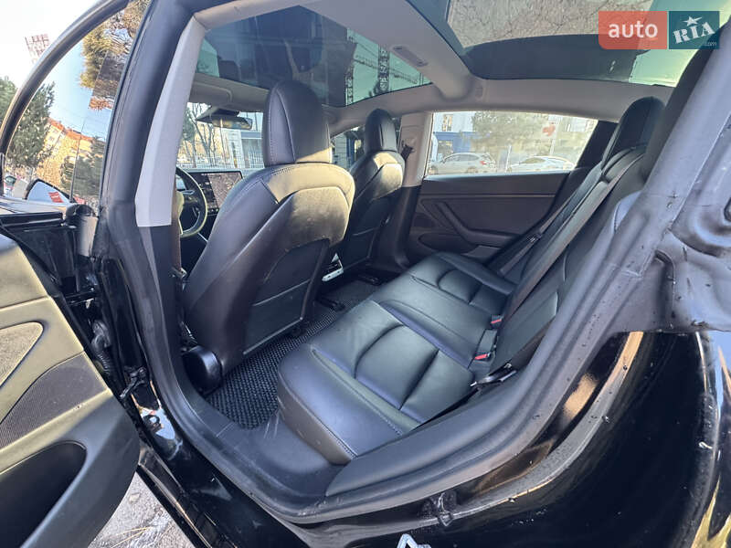 Седан Tesla Model 3 2020 в Одессе