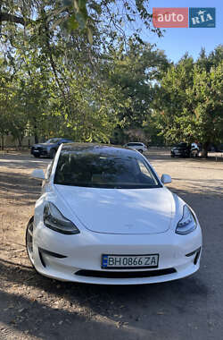 Седан Tesla Model 3 2018 в Одесі
