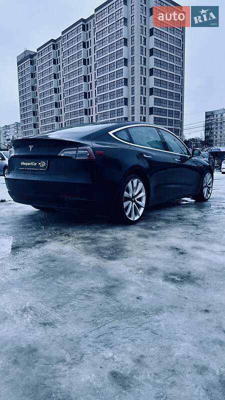 Седан Tesla Model 3 2018 в Харкові